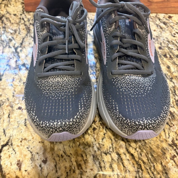 Brooks Women's Ghost Max 2 Neutral Running & Walking - Picture 2 of 7